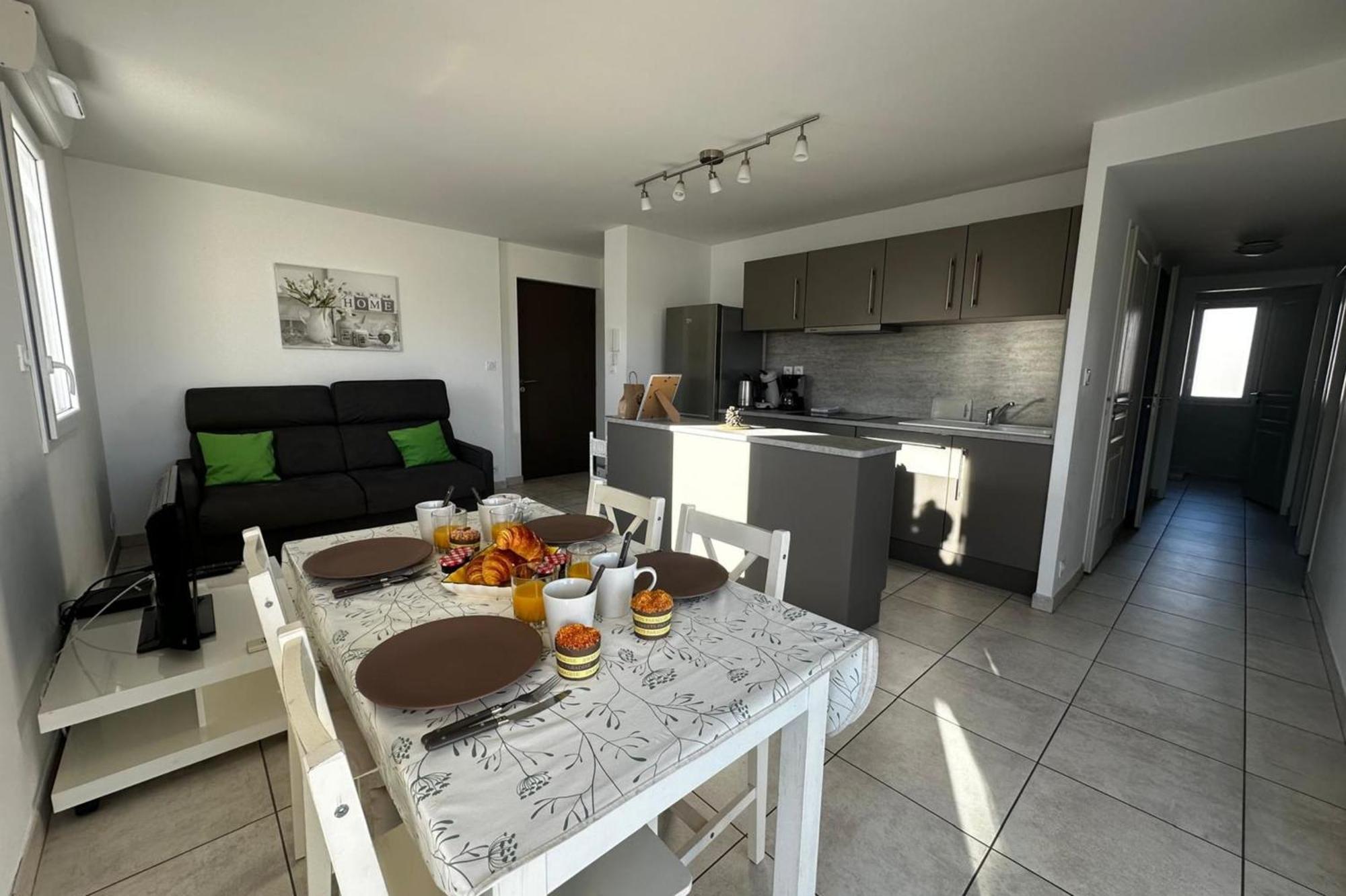 La Roseliere Appartement 2 Chambres 6 Couchages A 400 M De La Plage Le Grau-du-Roi Bagian luar foto
